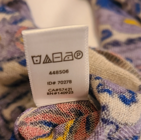 (1429) The Loft Woman's Long Sleeve Blouse, Small Design: Paisley Multi Color - Picture 14 of 14